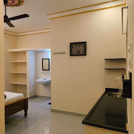 Liya Guest House Tiruvannāmalai Buitenkant foto