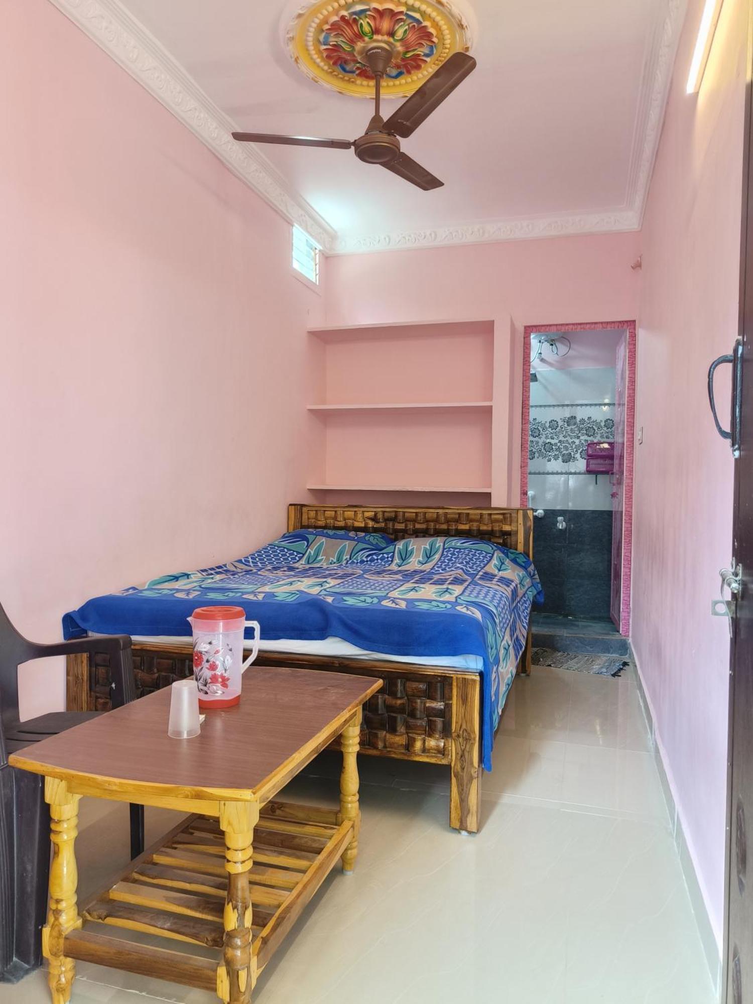Liya Guest House Tiruvannāmalai Buitenkant foto