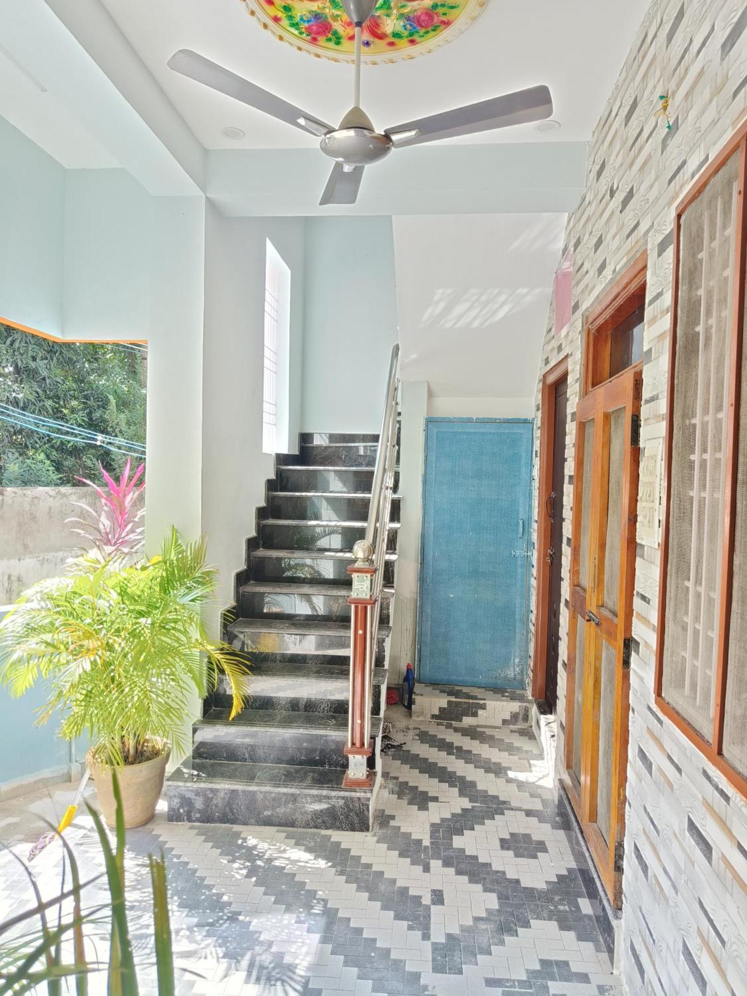Liya Guest House Tiruvannāmalai Buitenkant foto