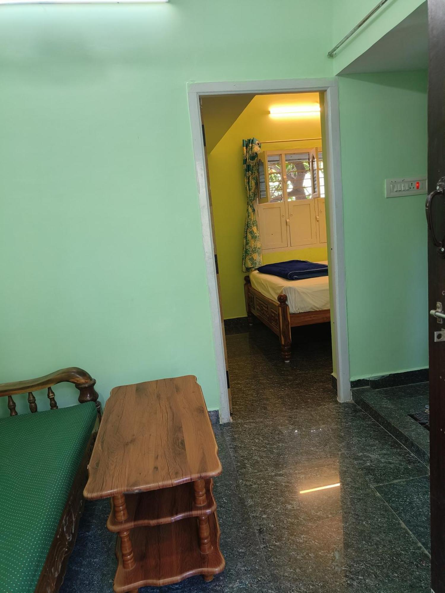 Liya Guest House Tiruvannāmalai Buitenkant foto
